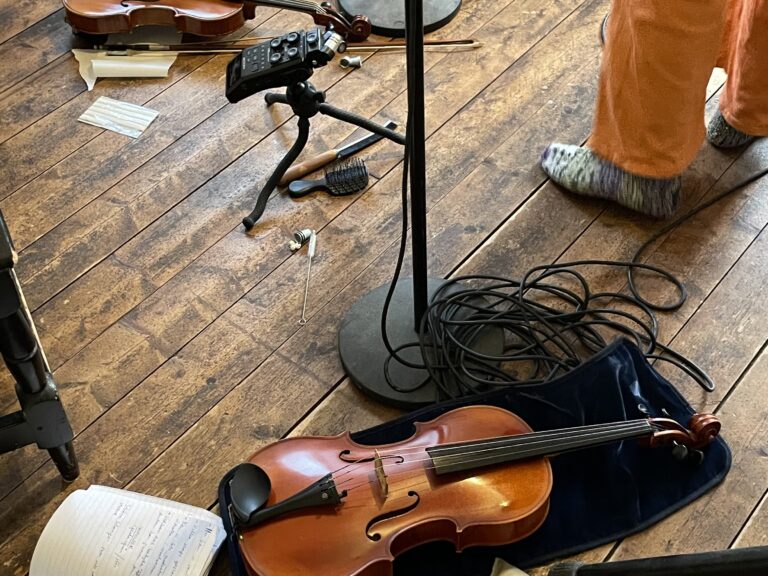 Påsk hos Schhh Vardagsrummet Öppningskonsert — Skärtorsdag kl 19.00